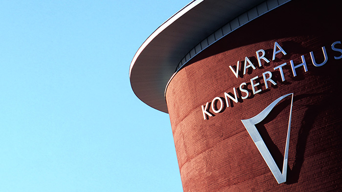 Fasaden på Vara Konserthus stora sal.